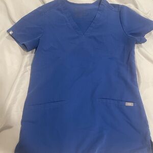 Figs casma scrub top